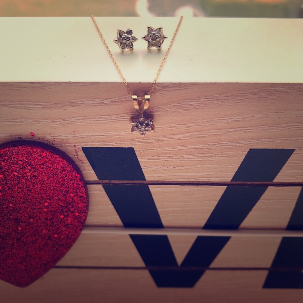 Star necklace and matching earring set